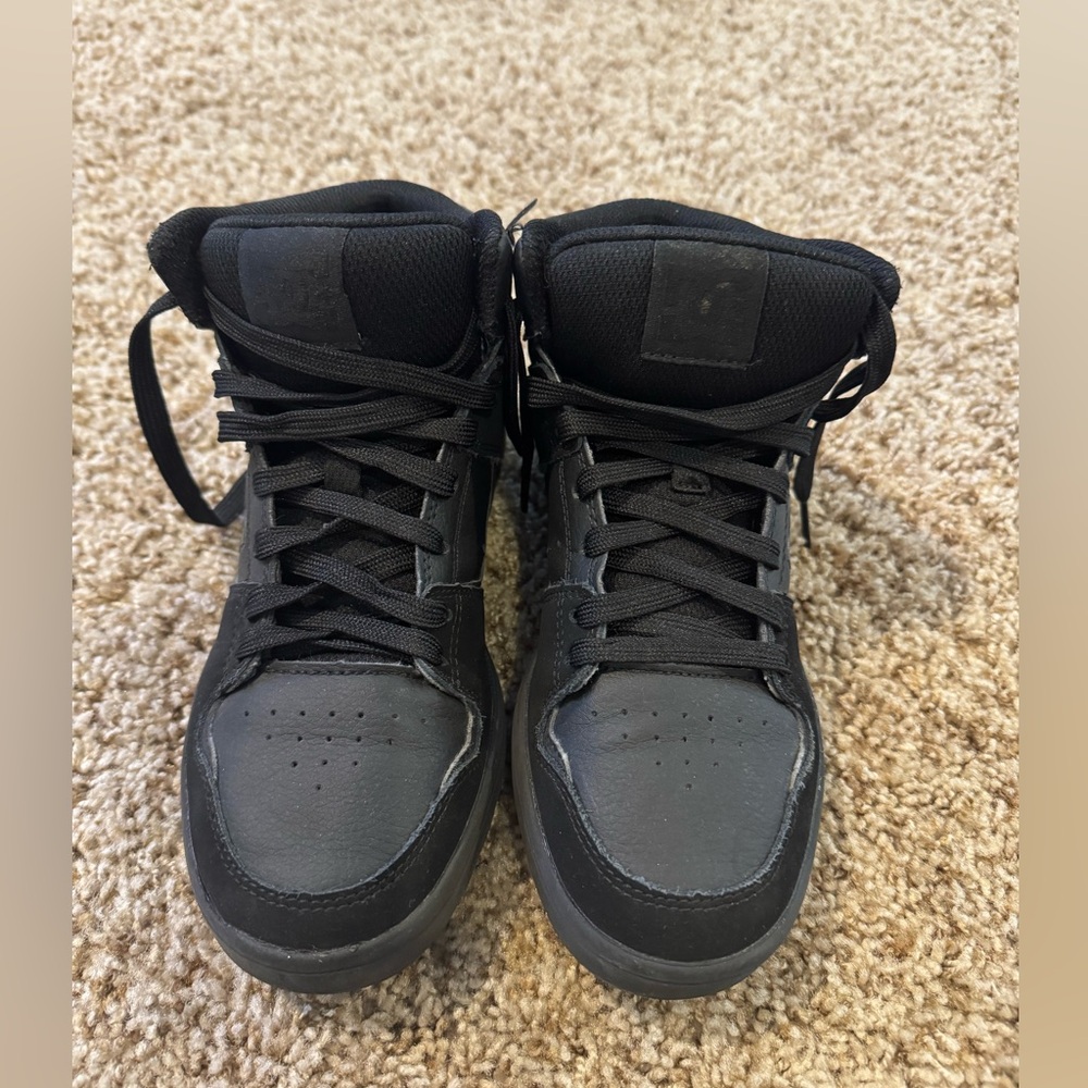 Boys DC high tops